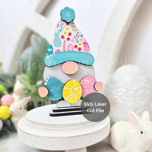 Fichier de découpe laser SVG oeuf de Pâques nain pour Glowforge ou découpeur laser, Mini nain en bois de 10,4 cm avec œufs pour plateau à plusieurs niveaux de Pâques ou gardienne d'étagère de printemps