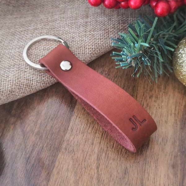 Personalized Leather Keychain - Monogrammed Leather Keyring - Anniversary Gift for Him Boyfriend Dad - Fathers Day Gift