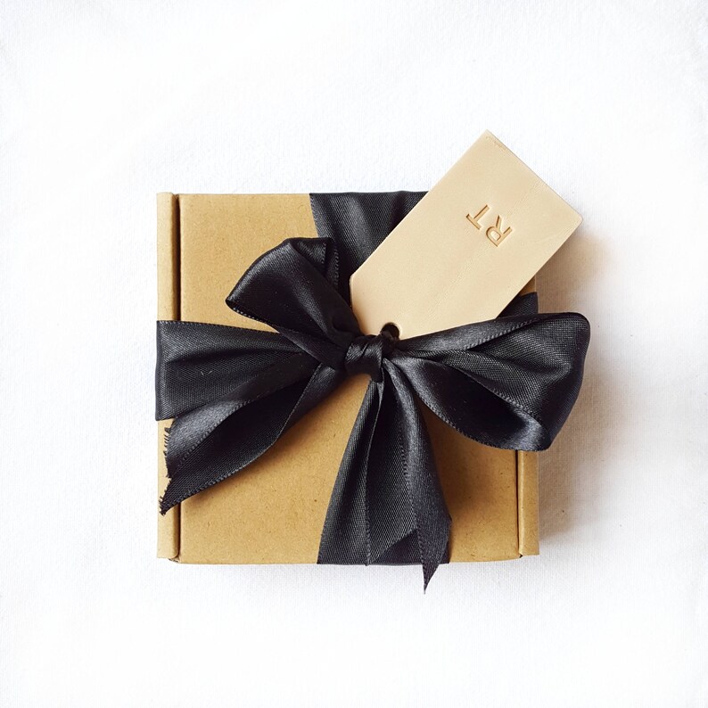 Seahorse Image Black Leather Keyring in Gift Box