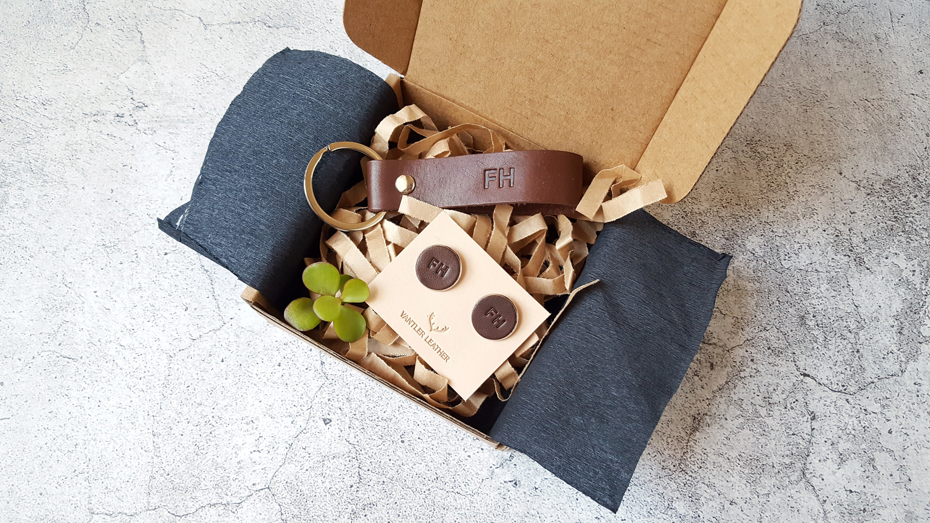 Personalized Leather Cufflinks and Key Ring - Custom Gift for Him - G…