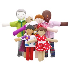 Dollhouse family dolls "Colors of the world" _ Family of seven dolls with different skin tones _ Family Dolls' House Doll Set_Multiracial
