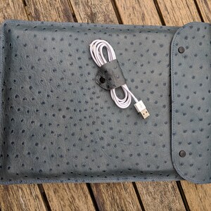 Capa para Macbook Air, Macbook Pro, Macbook Retina e Pixelbook com aba superior