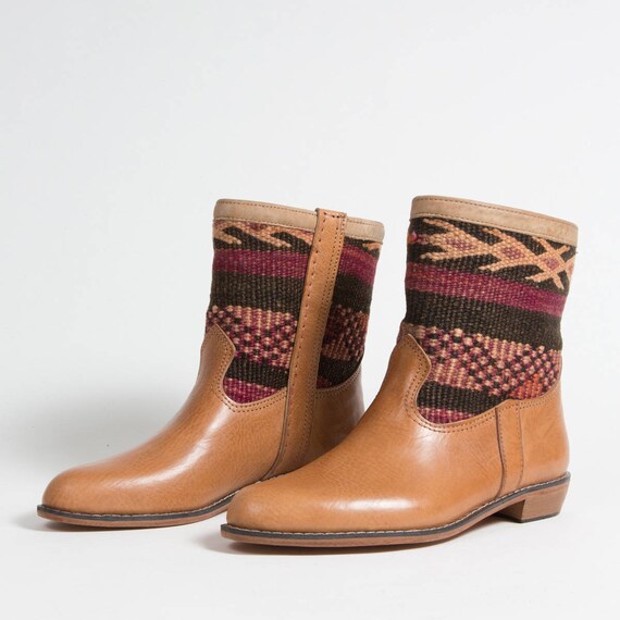 Bottines Kilim Artisanales Havane Mauve - Femmes - En cuir de veau véritable - Authentique tapis Kilim Berbère Vintage (Réf. GC6-42)