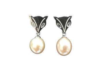 Genuine AAA Pearl Ear Rings With .925 Silver Design