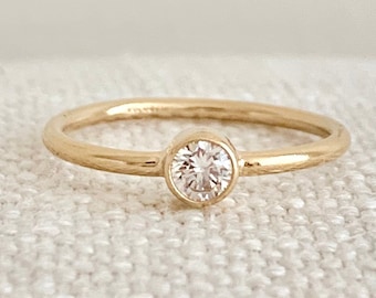 Bold CZ Band Ring,4mm round,solitaire,14K gold filled,bezel,thick ring,chunky,modern,everyday,stacking,diamond,ship next,mom and me gifts