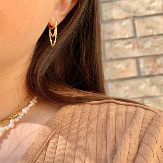 Dainty Gold Chain Huggie Earrings hoop Huggies With Gold Chain