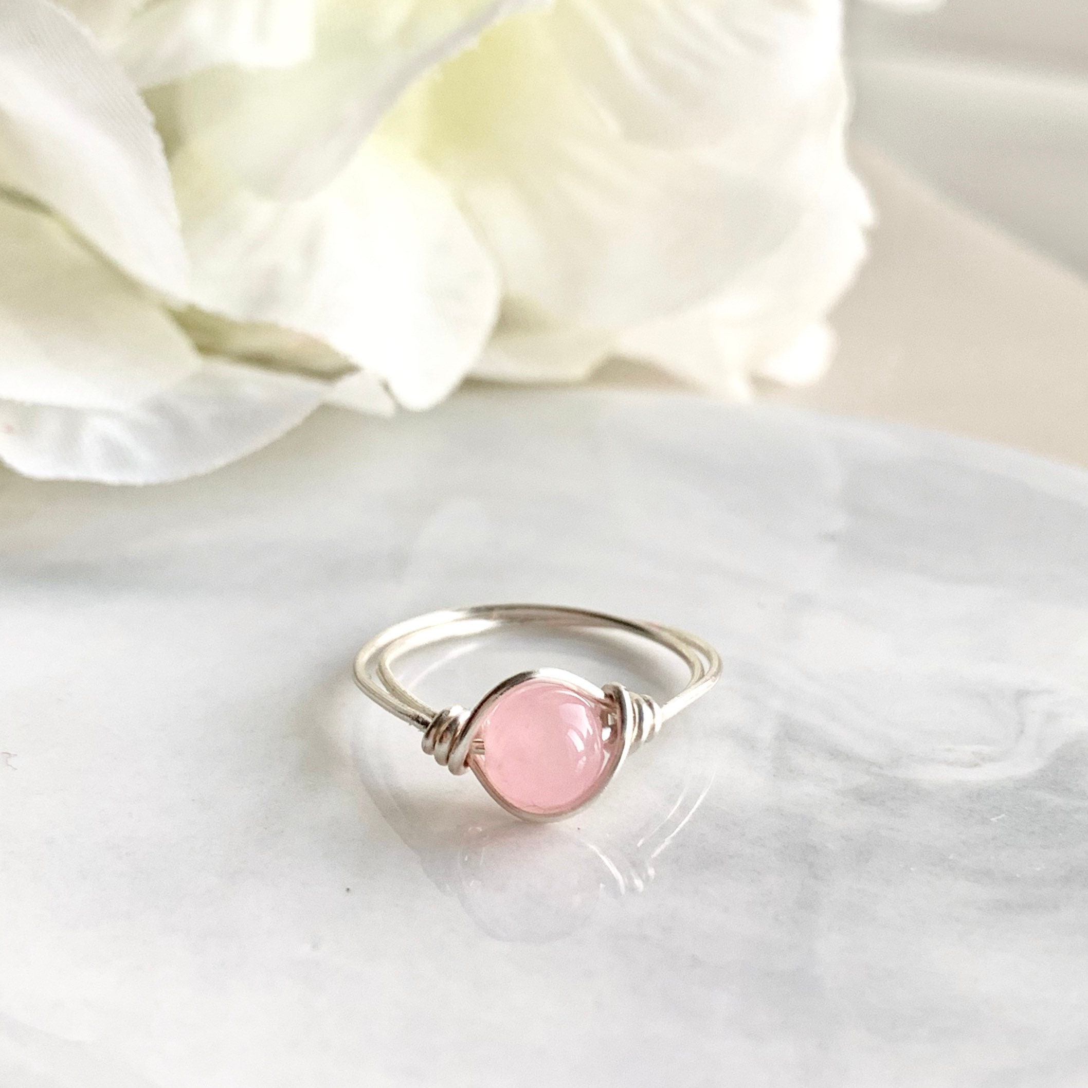 Rose quartz wire ring deals
