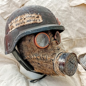 Post apocalyptic/Airsoft gas mask & helmet
