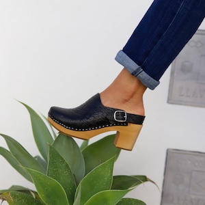 Black Leather Clogs With Pattern Mady by Kulikstyle - Etsy