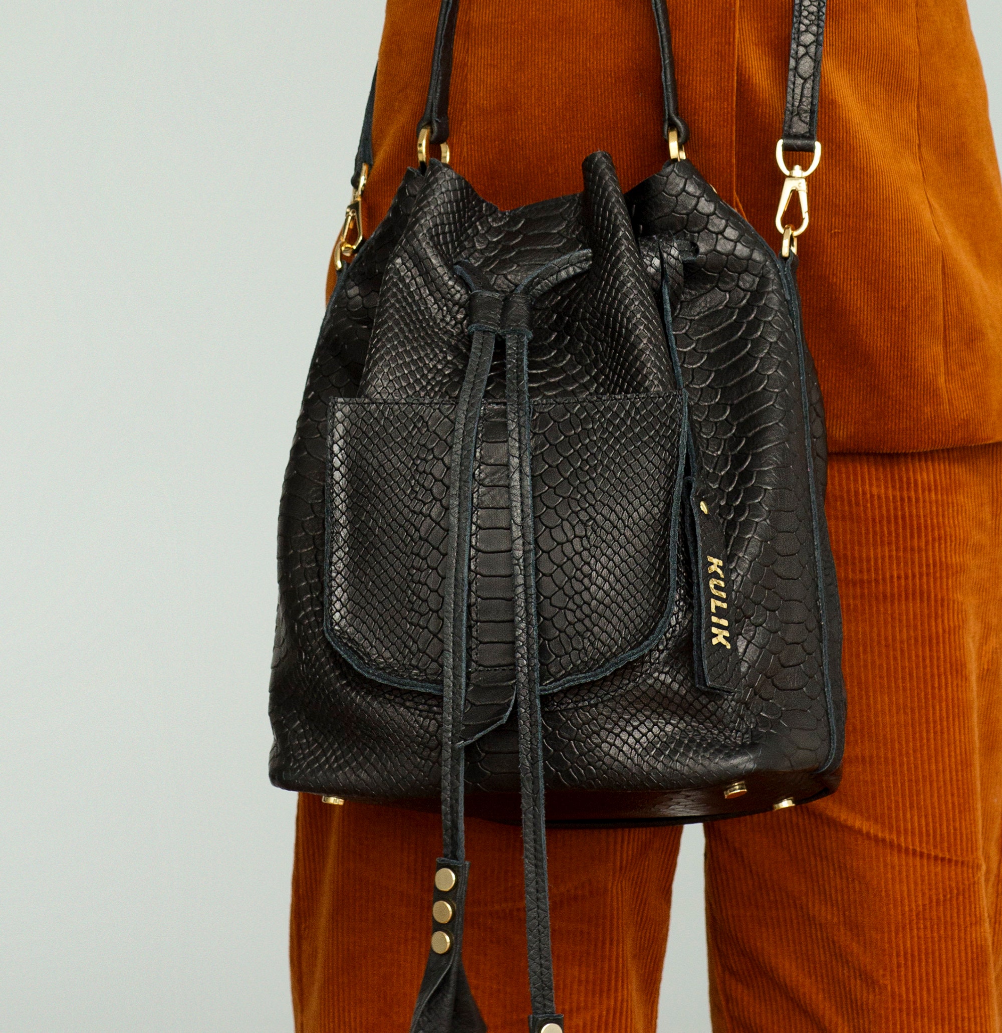 Black Contrast Bucket Cross Body Bag