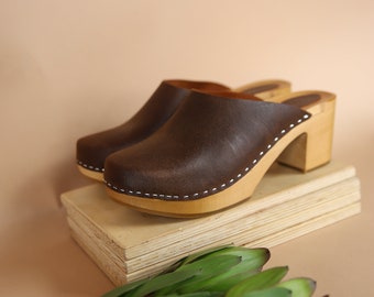 Leather clogs, wooden Swedish Clogs, handmade slingback, leather mules for women vintage look by Kulikstyle