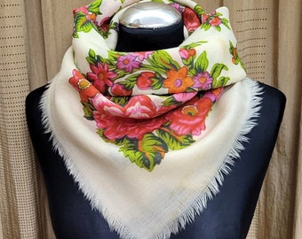 Vintage Cream White Shawl/Scarf without Fringe. Traditional Pavlovo Posad Scarf. Babushka Floral Shawl. Boho Scarf.