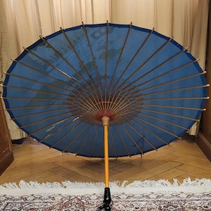 Vintage Chinese Parasol. Traditional Orient Sunshade. Blue Silk Umbrella. Bamboo Parasol. Home Decor. Collectiblle.