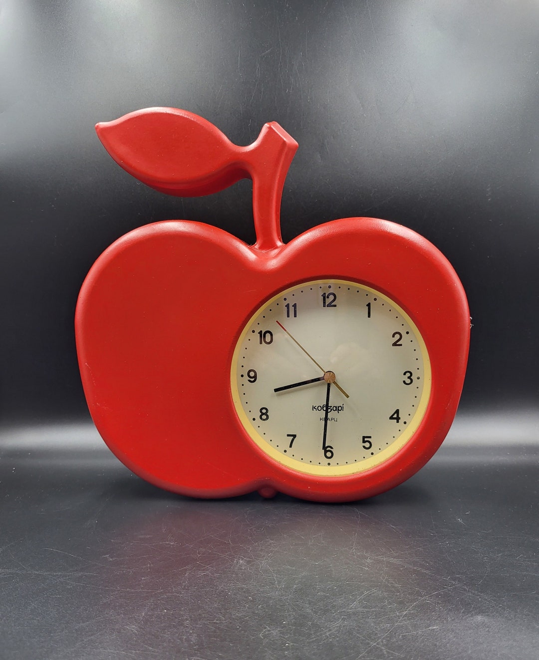 Apple Wall Clock. WORKING Vintage Quartz Clock. Plastic Wall Etsy