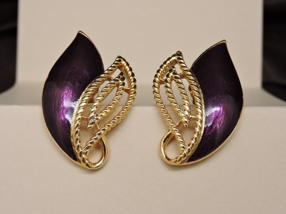Trifari Earrings Pierced - image 1