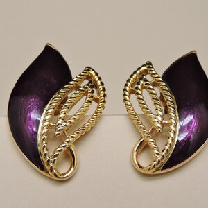 Trifari Earrings Pierced image 4