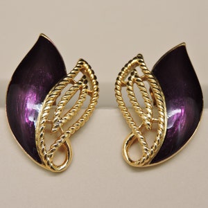 Trifari Earrings Pierced image 5