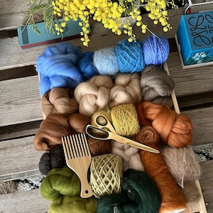 Weaving kit for creating a wall hanging for beginners, Large Format Loom with luxurious yarns - FOREST LAKE