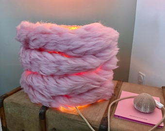 Woven table lamp - WOOLY MAMMOUTH - PINK