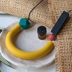 Essential Oil Diffuser Mustard, black & Rust Silicone Necklace | Aromatherapy | Diffuser jewelry | Lava | Diffuser | Eucalyptus | Peppermint