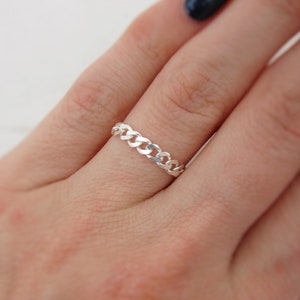 Curb Chain Link Ring in Sterling Silver