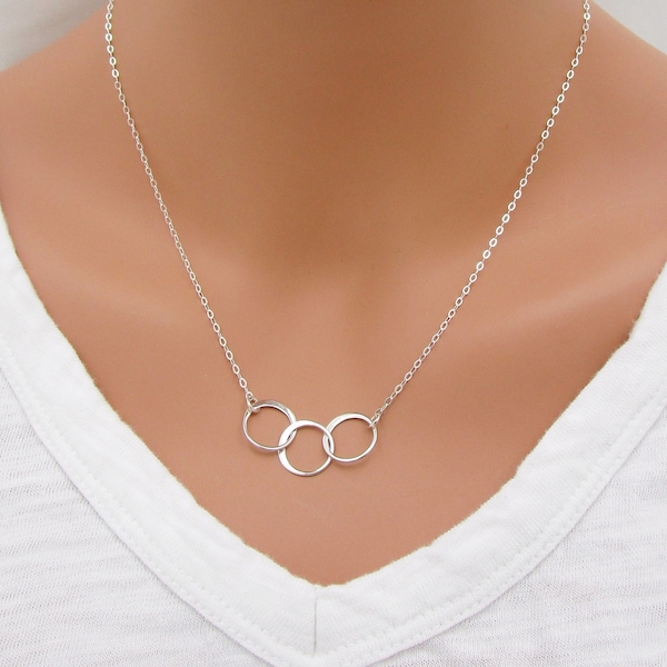 Three Circle Sterling Silver Necklace, 30th Birthday Gift, Linked 3 Rings, 3 Sisters Minimalist, Mothers Day