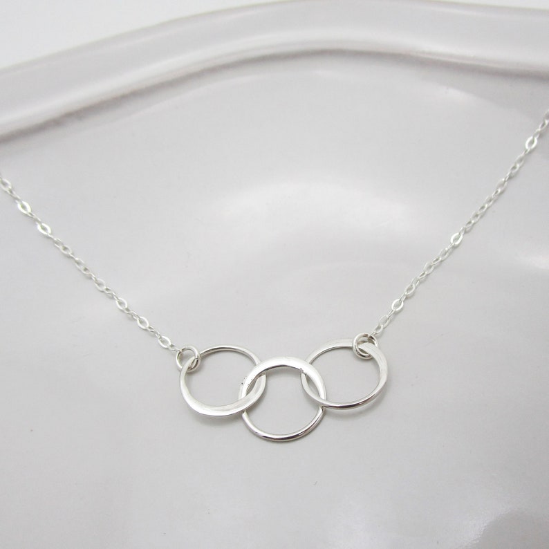 Three Circle Sterling Silver Necklace, 30th Birthday Gift, Linked 3 Rings, 3 Sisters Minimalist, Mothers Day image 7