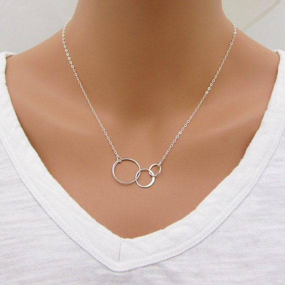 Three ring pendant discount