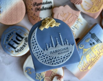 Ramadan Mubarak Embosser. Eid Cupcake and Cookie Acrylic Icing Fondant Decoration. Ramadan Gift for Bakers. Religious Stamp