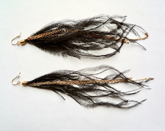Long black feather and chain earrings, Vintage late 70's or early 80's