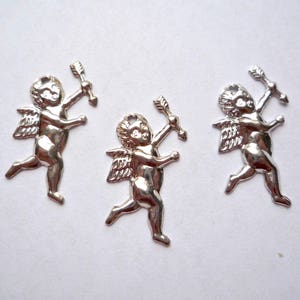 Small silver toned cupid dangle, 20 Steel stampings, Vintage 1 inch cupid charms