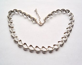 Chunky, silver toned, 18 inch, heart necklace