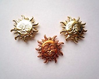 Vintage lucite sun face charm, 10 gold or copper plated acrylic double sided sun pendant with holes for dangles