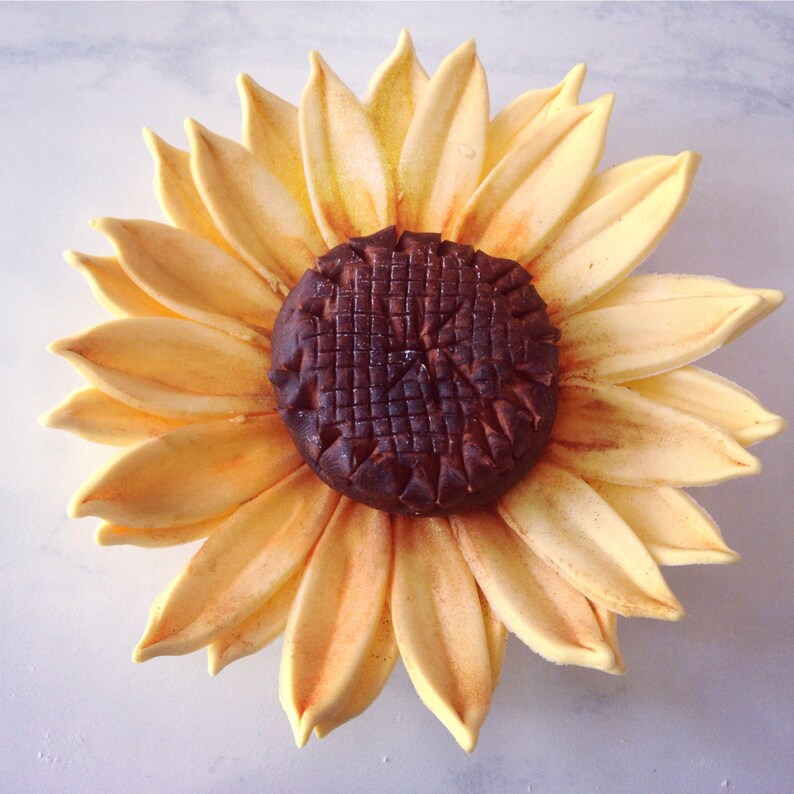 4 Fondant Sunflowers II Gumpaste Sunflowers Fondant Flowers Etsy