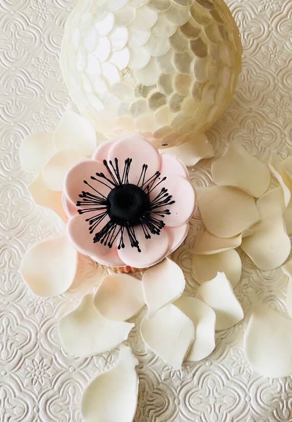 12 Colorful Anemone Fondant Flowers Gumpaste Flowers Edible Etsy