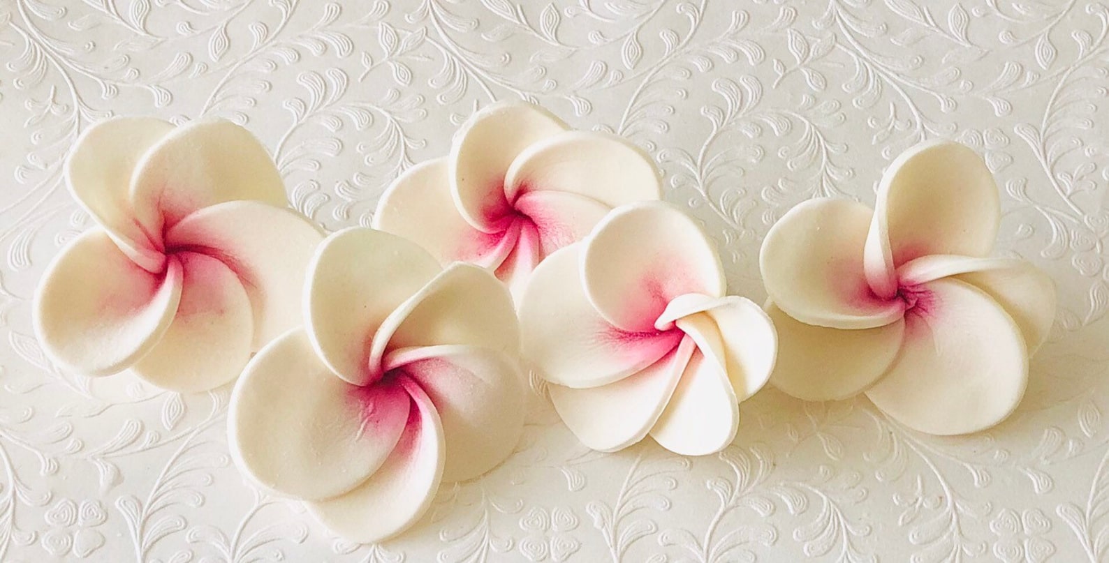 6 Large Fondant Flower Hawaiian Plumeria Fondant Plumeria Etsy