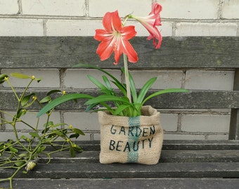 Eco Burlap Plant Basket, Garden Beauty Print, Made of Coffe Bag, Upcycled Coffee Sack, Jute Home Decor, Rustic Plant Pot Covering