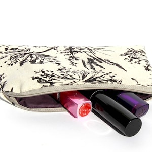 Estojo cosmético de linho bege - Flores pretas - Bolsa pequena com zíper - Bolsa de agulhas de crochê - Estojo de maquiagem e lápis - Telefone/Óculos/Carteira