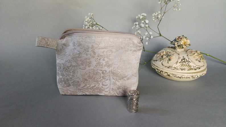 Handmade Linen Cosmetic Bag: Floral Wedding Makeup Pouch image 6