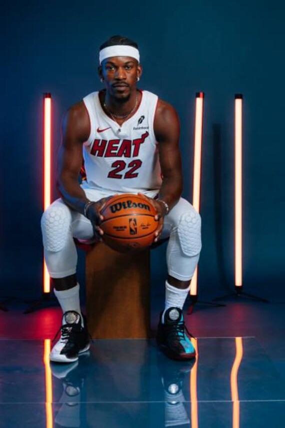 Poster di Jimmy Butler: stampa dei Miami Heat (18 x 24) Italia