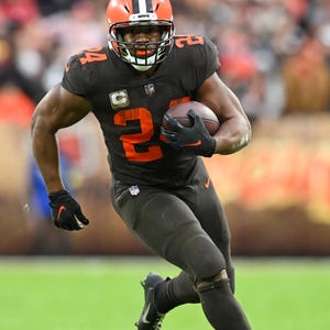Nick Chubb Poster 18 X 24