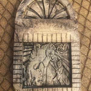 Indiana Jones stone tiger tablet