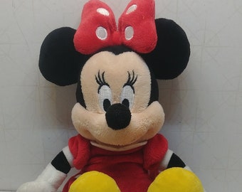 9" Plush Minnie Mouse