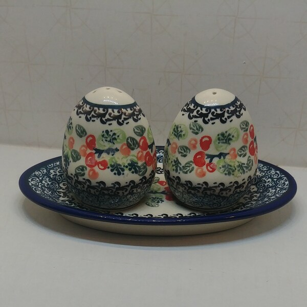 Boleslawiec Pottery Salt and Pepper Shaker Set