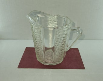 Glazen creamer met ruitpatroon EAPG met panelen
