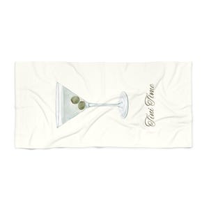 Tini Time Beach Towel, Dirty Martini Inspired Towel, Summer Cocktail Beach Accessory, Poolside Towel, Martini Lover Gift, Beach Trip Decor