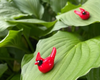 Cardinal Christmas Plant Leaf Decoration/Plant Pal Accessory. Magnetic bird plant buddies for foliage houseplant