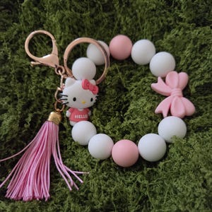 Llavero Pulsera Hello Kitty de Silicona con borla echa amano