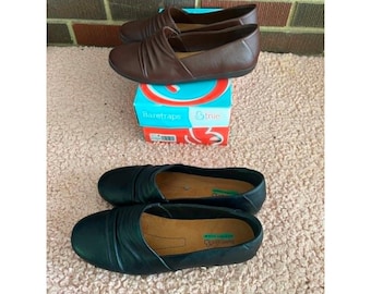 beartraps women's memory foam  shoe lot