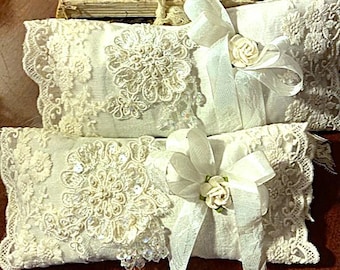 White Lavender Filled Sachet/Gift/Bridal Shower Favor/Wedding/Room Decor
